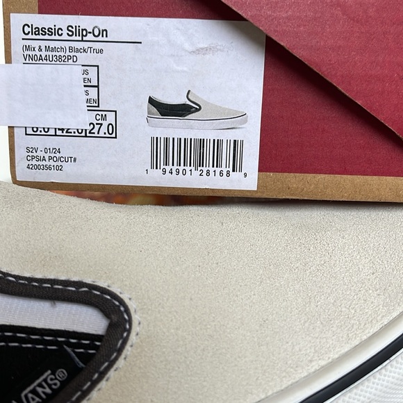 Vans WMNS Classic Slip-On (Mix & Match) Black/True
VN0A4U382PD
Sneakers - Picture 16 of 16